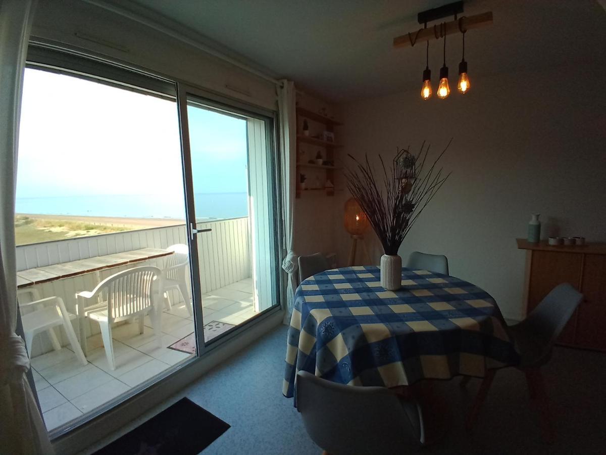 Appartamento Duplex Les Pieds Dans L' Eau Jullouville-les-Pins Esterno foto