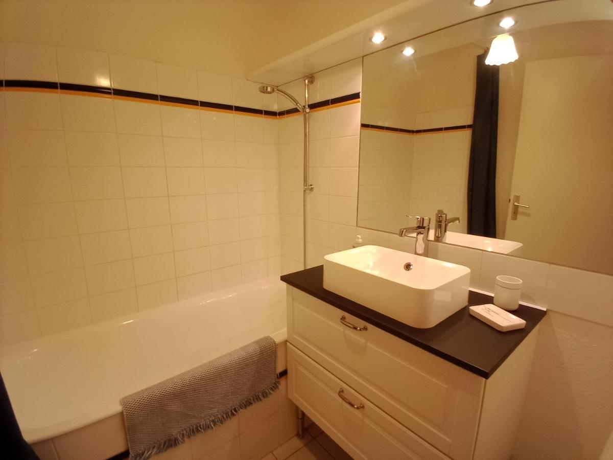 Appartamento Duplex Les Pieds Dans L' Eau Jullouville-les-Pins Esterno foto