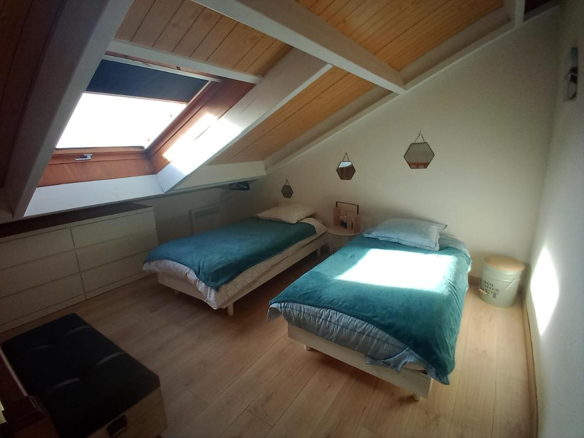 Appartamento Duplex Les Pieds Dans L' Eau Jullouville-les-Pins Esterno foto